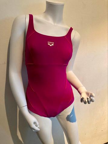 Arena bodylift swimsuit badpak F38 D36 USA32 I42 beschikbaar voor biedingen