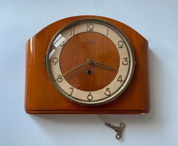 Mooie retro Kienzle klok, wandklok  beschikbaar voor biedingen