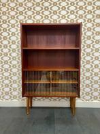 Vintage Deense boekenkast met glazen schuifdeuren, Huis en Inrichting, Ophalen, Gebruikt, 50 tot 100 cm, Deens vintage