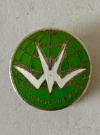 Emaille Knoopspeld De Vrije Wereld Koude Oorlog, Ophalen of Verzenden, Overige soorten, Nederland, Embleem of Badge