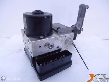 C-W203 / CLK- W209 ABS/ESP POMP 2095452532 2034310812 beschikbaar voor biedingen