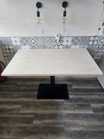 Eetkamertafel met zware metalen voet., Ophalen, 50 tot 100 cm, Zo goed als nieuw, Vijf personen of meer