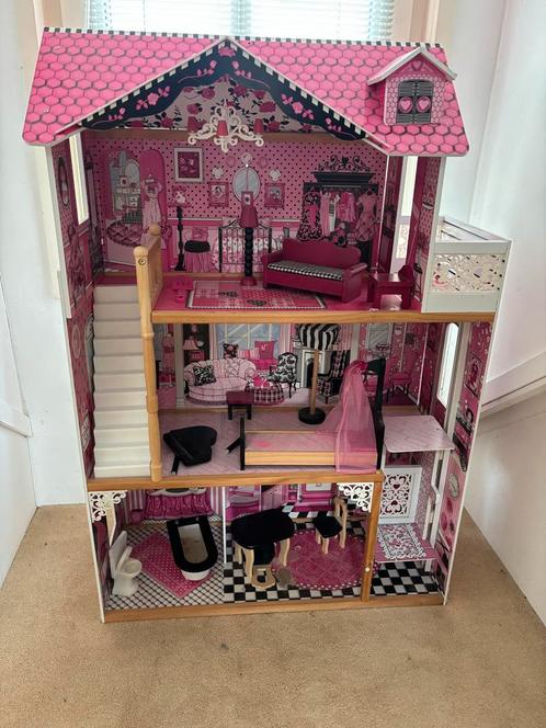 Gratis Poppenhuis met Meubels, Kinderen en Baby's, Speelgoed | Poppenhuizen, Gebruikt, Poppenhuis, Ophalen