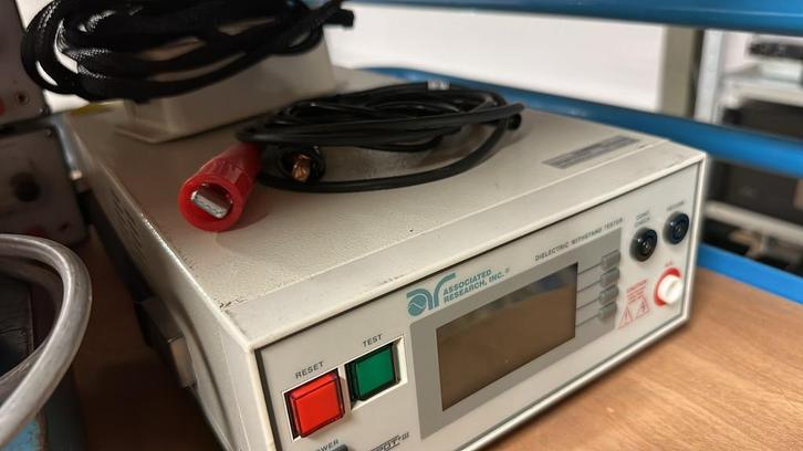 Associated Research Hipot III Tester, Verzamelen, Elektronische Apparatuur, Ophalen