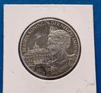Penning Beatrix Koningin der Nederlanden 1938-1998, Postzegels en Munten, Penningen en Medailles, Verzenden, Overige materialen