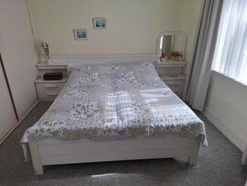 160x200 bed beschikbaar voor biedingen