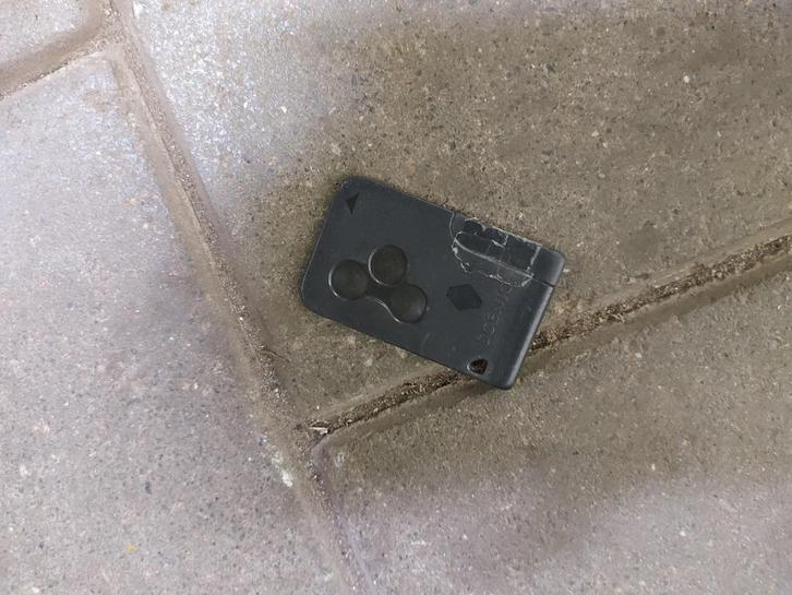 Kaart sleutel houder Grand Scenic 2006, Auto diversen, Overige Auto diversen, Ophalen of Verzenden