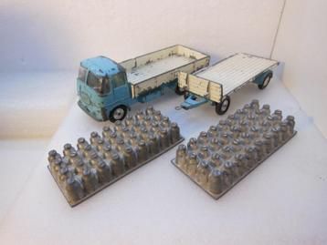 E.R.F.  MELKTRUCK  - CORGI  44 G - 1:50 beschikbaar voor biedingen