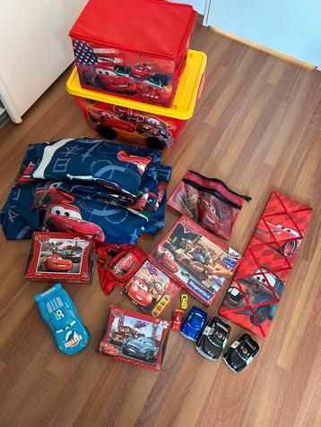 Groot disney cars pakket  beschikbaar voor biedingen