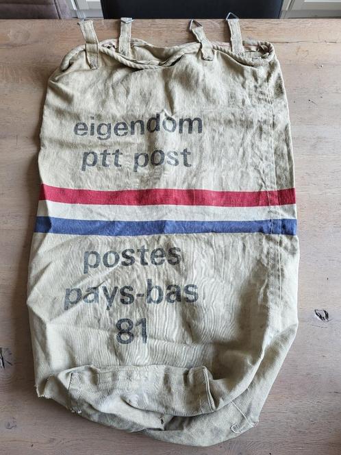 2 vintage ptt postzakken te koop uit 1981 - mag ook per stuk, Verzamelen, Retro, Huis en Inrichting, Ophalen of Verzenden