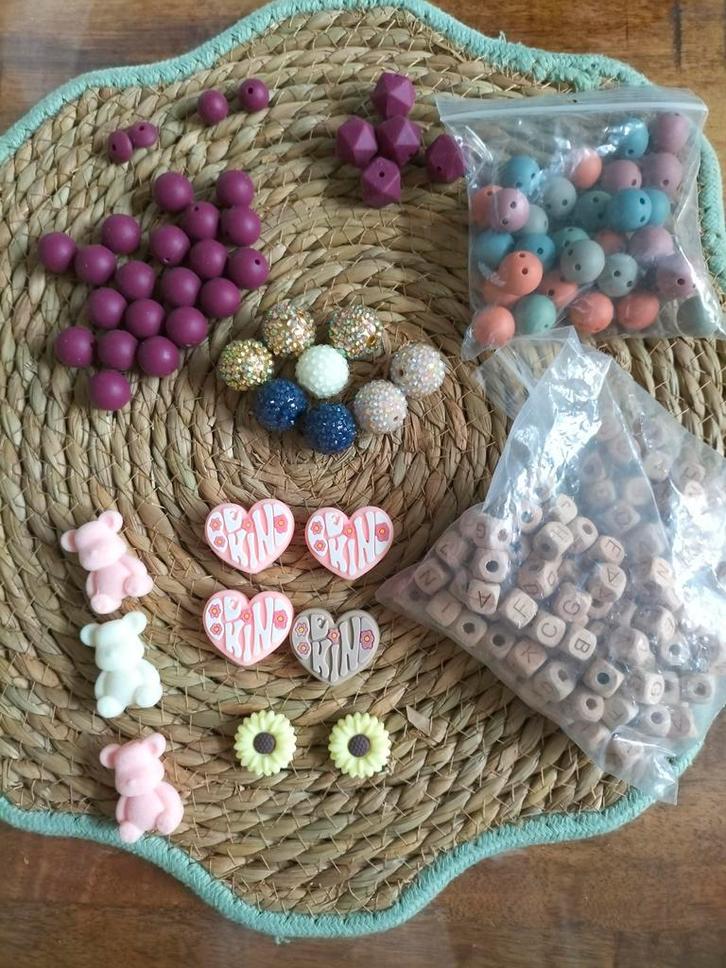 Pakket siliconen en houten kralen, Hobby en Vrije tijd, Kralen en Sieraden maken, Nieuw, Kraal, Ophalen of Verzenden