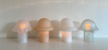 Unieke set vintage Peill & Putzler tafellampjes beschikbaar voor biedingen