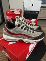 Nike Air Max 95 Bone Summit social fc, Ophalen of Verzenden, Zo goed als nieuw, Wit, Sneakers of Gympen
