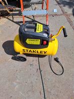 compressor merk Stanley, Doe-het-zelf en Verbouw, Compressors, Ophalen, Gebruikt, 6 tot 10 bar, Minder dan 200 liter/min