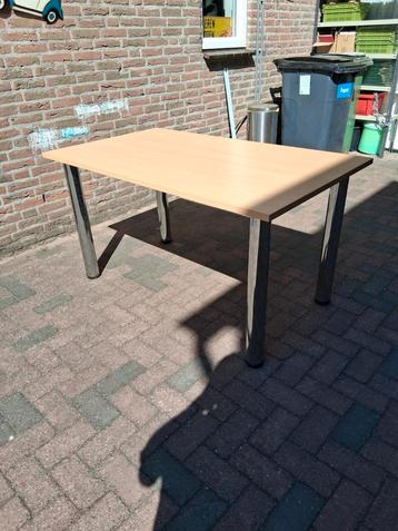 Eet hobby kantine kantoor tafel  als nieuwe tafel  beschikbaar voor biedingen