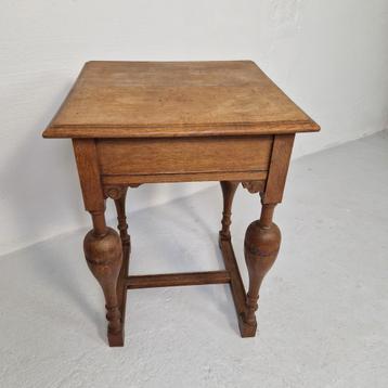 Jaren 50 Balpoot Tafel beschikbaar voor biedingen