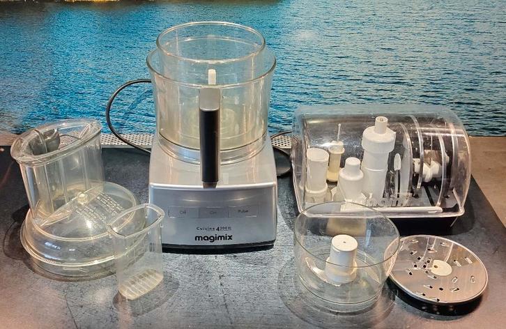 Magimix CS4200XL keukenmachine, Witgoed en Apparatuur, Keukenmixers, Gebruikt, 2 tot 3 liter, 1 snelheid, Ophalen of Verzenden