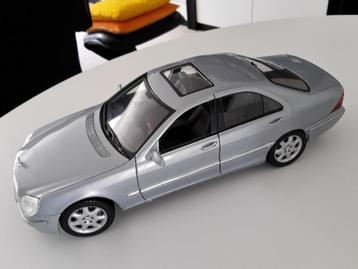 Diecast schaalmodel van: Mercedes-Benz S-500 beschikbaar voor biedingen