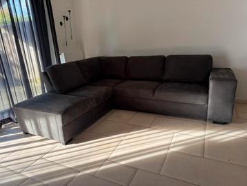 Mooie Hoekbank 2.80x2.13 beschikbaar voor biedingen