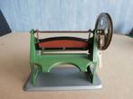 Blikken Wilesco plaatknipmachine, Antiek en Kunst, Antiek | Speelgoed, Ophalen of Verzenden