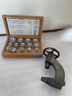 Robur Glazenpersen (horlogemaker gereedschap), Ophalen