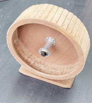 Looprad hout 32 cm beschikbaar voor biedingen
