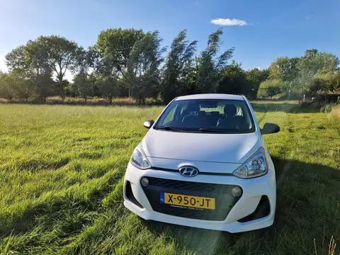Hyundai i10 1.0i 66pk 2017 Wit  NIEUWE APK TOT 28-11-2026, Auto's, Hyundai, Particulier, i10, Benzine, Hatchback, Handgeschakeld