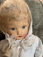 Prachtige antieke sofa doll pop, Verzamelen, Poppen, Ophalen of Verzenden, Zo goed als nieuw, Pop