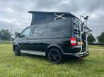 VW T5 2.0TDI 4-persoons bus camper met prachtige inbouw, Caravans en Kamperen, Campers, Buscamper of Camperbus, Koelkast, Volkswagen