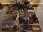 Harry Potter verzameling boeken, posters knuffels en neer, Ophalen of Verzenden, Zo goed als nieuw, Boek of Poster