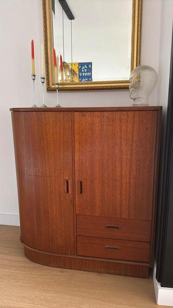 Vintage Design Formule Kempkes kast jaren ’60 beschikbaar voor biedingen