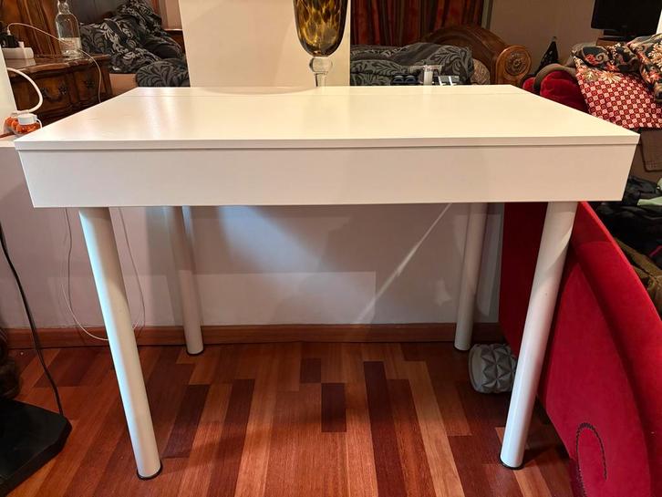 Opklapbaar bureau - compact & praktisch, Huis en Inrichting, Bureaus, Zo goed als nieuw, Bureau, Ophalen