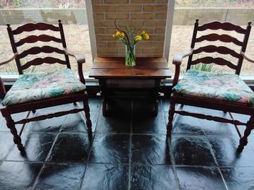 2 Biedermeier armstoelen met biezen zitting, jaren ’40 beschikbaar voor biedingen