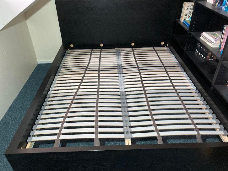 Zwart Ikea hoog Malm bed. Afleveren mogelijk, Huis en Inrichting, Slaapkamer | Complete slaapkamers, Gebruikt, Tweepersoons, Ophalen of Verzenden