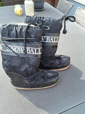 Snowball Snowboots Zwart mt 38-40 beschikbaar voor biedingen