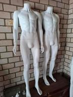 2 heren etalage paspoppen op standaart, Ophalen