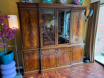 Klassieke Heldense Vitrinekast, Servieskast, Buffetkast beschikbaar voor biedingen