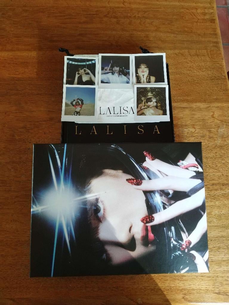 Fotoboek Lisa Blackpink Volume Lalisa, Boeken, Ophalen of Verzenden, Nieuw, Artiest