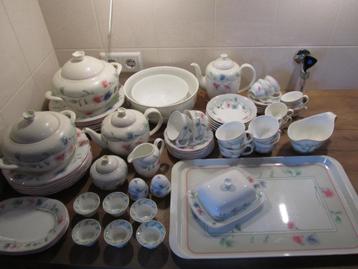 Viola Villeroy en Boch serviesdelen beschikbaar voor biedingen