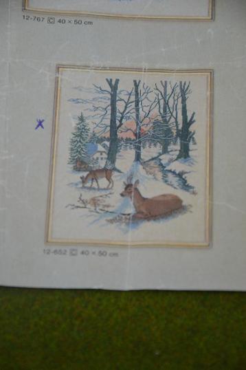 Vintage borduurpakket met voorstelling van winters bos met h beschikbaar voor biedingen