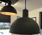2 grijze industriele lampen, Huis en Inrichting, Lampen | Hanglampen, Ophalen, Gebruikt, 50 tot 75 cm