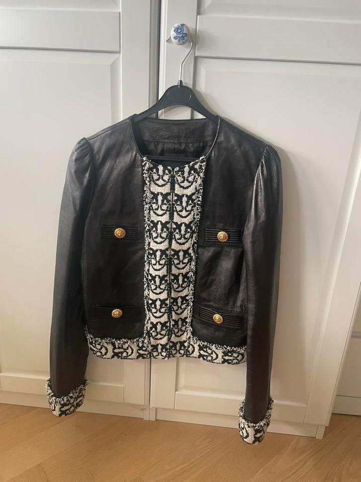 Pinko  leren jasje NL38 nieuw, Kleding | Dames, Jasjes, Kostuums en Pakken, Zo goed als nieuw, Jasje, Maat 38/40 (M), Zwart, Ophalen of Verzenden