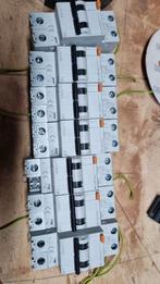 Holec automaten 7x C16 230V, 3x C16 400V, 1x C25 400V, Doe-het-zelf en Verbouw, Elektra en Kabels, Ophalen of Verzenden, Gebruikt