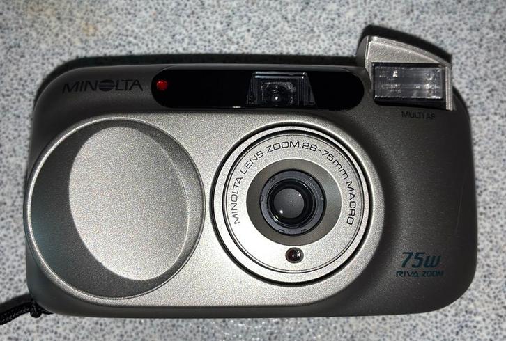 Minolta 75W Riva Zoom Compacte Analoge Point & Shoot Camera, Audio, Tv en Foto, Fotocamera's Analoog, Zo goed als nieuw, Compact
