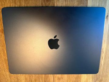 MacBook Air 13.6 inch M2 (2022) beschikbaar voor biedingen
