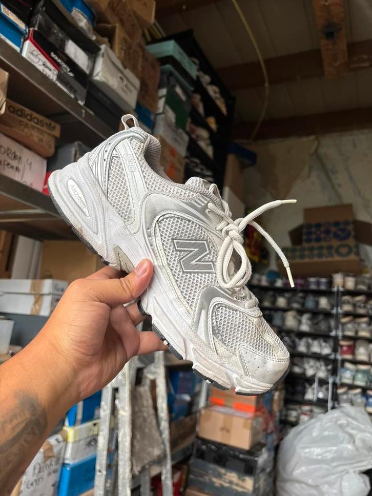 New Balance 530 Munsell White 41.5, Kleding | Dames, Schoenen, Zo goed als nieuw, Sneakers of Gympen, Wit, Ophalen of Verzenden