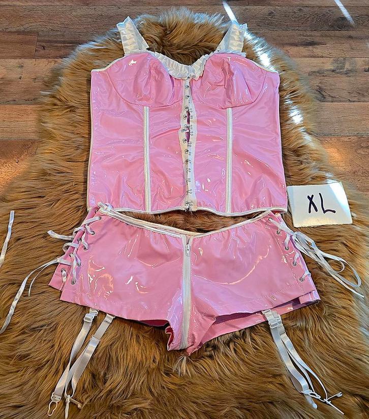 Lak Corset & Short Set - Nieuw - Maat XL, Kleding | Dames, Ondergoed en Lingerie, Setje, Roze, Verzenden