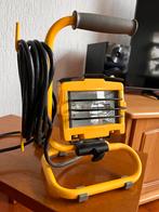 Handige bouwlamp met nieuwe lamp & snoeroberger, Ophalen of Verzenden, Gebruikt, 50 tot 200 watt, Lamp met armatuur