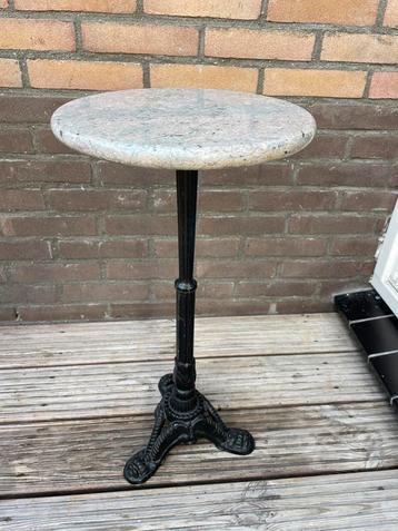 Plantentafeltje gietijzer/marmer beschikbaar voor biedingen