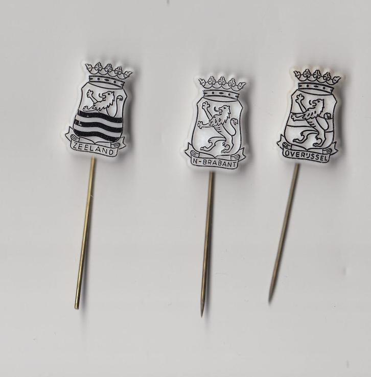 Provincie Wapen speldjes Zeeland Overijssel, Verzamelen, Speldjes, Pins en Buttons, Gebruikt, Speldje of Pin, Overige onderwerpen